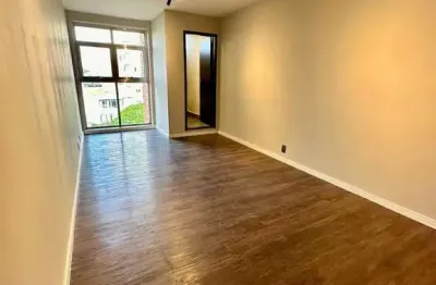 Sala comercial para alugar na Praça Raul Leme, 65, Centro, Bragança Paulista