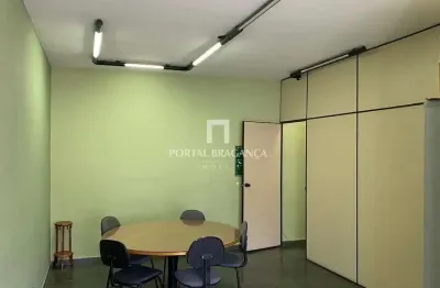 Sala comercial para alugar na Rua Tupy, 153, Taboão, Bragança Paulista