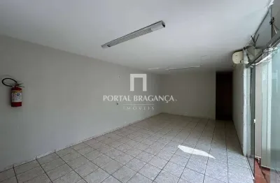 Casa comercial com 6 salas para alugar na Rua Santa Clara, 10, Centro, Bragança Paulista