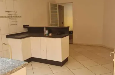 Casa com 3 quartos para alugar na Rua Raul Rodrigues de Siqueira, 22, Santa Luzia, Bragança Paulista