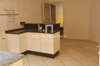 Casa com 3 quartos para alugar na Rua Raul Rodrigues de Siqueira, 22, Santa Luzia, Bragança Paulista