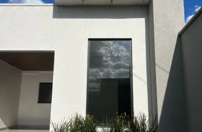 Casa 3 quartos sendo 1 suite   Pé direito duplo  95 m2 de construção  - Aparecida de Goiania