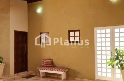 Casa com 3 quartos à venda na Vila Independência, Bauru 