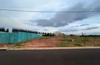 Terreno à venda no Residencial Villa de Leon, Piratininga 