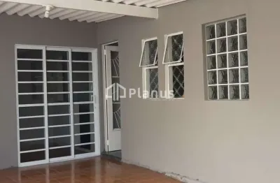 Casa com 2 quartos para alugar no Jardim Petrópolis, Bauru 