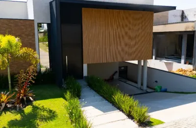 Lindo sobrado com planejados e piscina no condominio portal dos bandeirantes em salto sp
