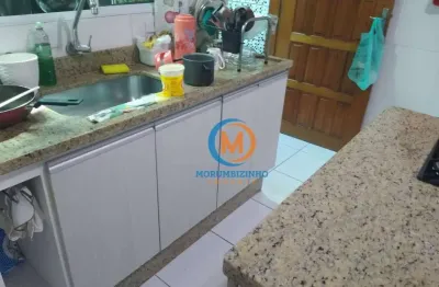 Lindo sobrado 2 dormitorios com 2 vaga de garagem, e ótima localização
