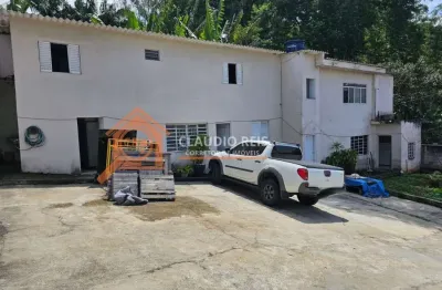 Barracão / Galpão / Depósito com 3 salas à venda na Rua Fábio Constantini, 10, Grajaú, São Paulo