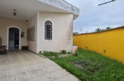 Casa para Venda em Itanhaém, Gaivotas, 3 dormitórios, 2 banheiros, 6 vagas