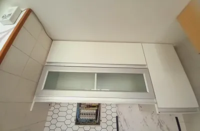 Vende-se apto silencioso 1 quarto 33m - 60 m da praia - fundos!!!