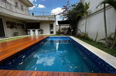 Sobrado para venda possui 440 metros quadrados com 4 quartos