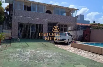 Disponível para locação, ampla casa a beira mar de rio doce, 05 quartos, 280 metros, 06 vagas, com piscina