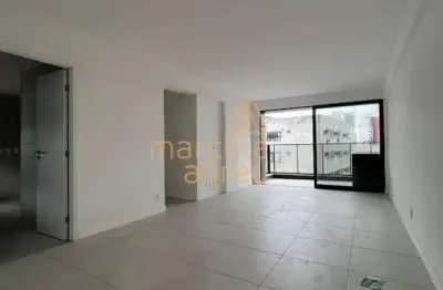 Vende-se apartamento de 108m² no bairro de boa viagem