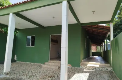 Vende casa em jardim de imbassai. duas suites, duas vagas de garagem  e quintal