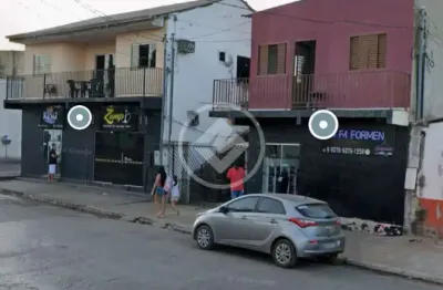 Venda de dois sobrados com duas casas em cima e 3 salões comercias em baixo codigo: 108337