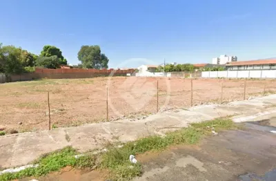 Vende-se terreno de 4.100 m² atrás do várzea grande shopping no bairro jardim aeroporto - r$ 683,00 o m2 - várzea grande (mt) - valor: r$ 2.800.000,00 codigo: 106936