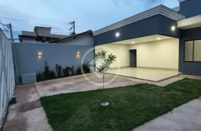 Vende-se casa com 3 suítes - grande cristo rei, próximo ao fort atacadista e hospitais - 260 m² de terreno e 114 m² construído - várzea  grande (mt) - valor: r$ 1.500.000,00 codigo: 106400