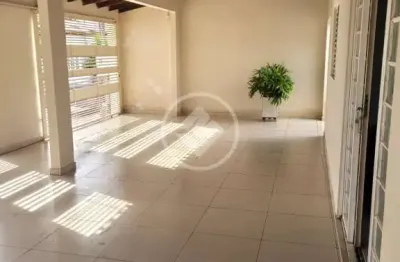 Casa com 3 quartos bairro parque cuiaba região do coxipó codigo: 106471