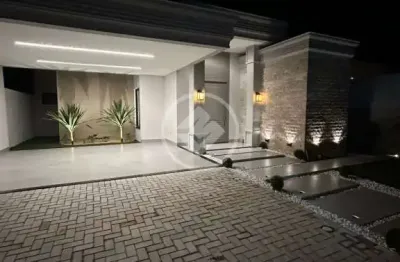 Belissima casa com 193m² área construída, com piscina, garagem, sala e cozinha, lavanderia, dispensa, 3 suítes sendo 1 suíte com closet codigo: 98513