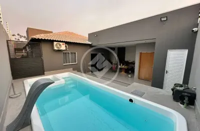 Vende-se casa alto padrão no residencial são josé - 250 m² - toda no porcelanato - 3 quartos, sendo 1 suíte - 4 vagas, piscina e área gourmet - cuiabá (mt) - valor: r$ 770.000,00 - imobiliária my brok