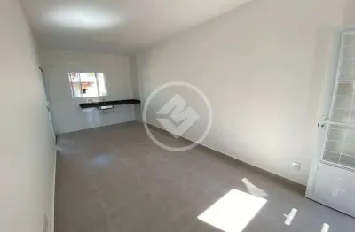 Vende-se casa recém-construída em condomínio no pedra 90 - 125 m² de terreno, 71 m² construídos - 2 quartos sendo 1 suíte - valor de venda: r$ 390.000,00 codigo: 106277