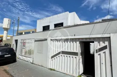 Sobrado com localização privilegiada no ipase,  atende para o residencial e ou comercial, com várias salas e garagens próxima de mercado, posto, farmácia, praça, shopping, codigo: 120454