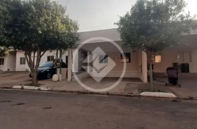 Casa em condomínio fechado em várzea grande codigo: 80005