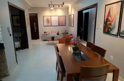 Linda casa com 3 quartos; sala de tv; escritório; cozinha com interação com churrasqueira e piscina; jardim de inverno; lavanderia; banheiro social; banheiro auxiliar; 4 vagas de garagem sendo 2 cober