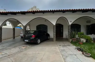 Casa com 4 quartos à venda na Travessa dos Parecis, 95, Quilombo, Cuiabá