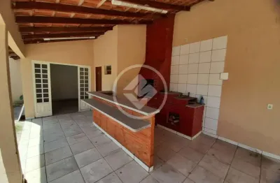 Casa ampla no centro de várzea grande codigo: 92722