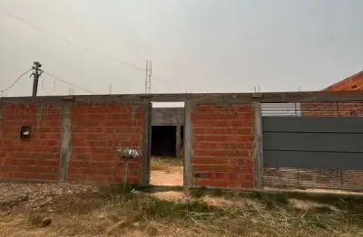 Casa com duas suítes e espaço comercial, construção pra finalizar. codigo: 82844