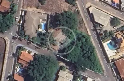 Vende-se terreno no santa rosa - tamanho: 427,01 m² - testada: 15 m - cuiabá (mt) - valor: r$ 320.000,00 codigo: 106953