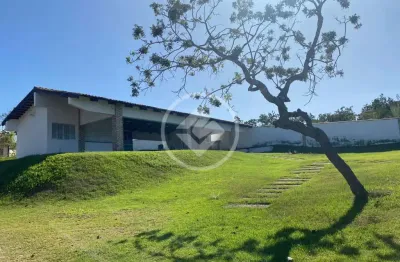 Casa de sossego à beira do lago do manso, dentro de condomínio, contento quatro suítes mobiliadas, todas com ar condicionados, duas salas, cozinha americana, duas varandas com ventiladores, piscina. c