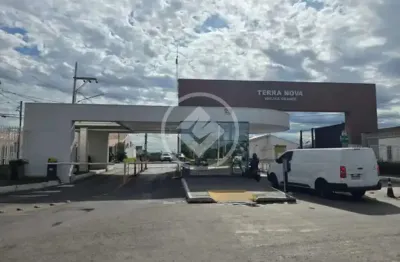 Vendo casa em condominio fechado em varzeagrande. a casa fica localizada no condominio terra nova proximo ao centro de varzea grande, colegio adventista, supermercado curio, a 5 minutos do shopping va