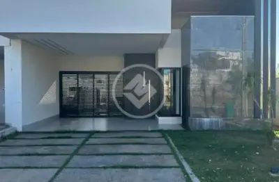 Linda casa no belvedere 2, 3 suítes mobiliadas, sendo 1 master,piscina com cascata e hidromassagem, automação completa de aúdio de vídeo, area gourmet com pé direito alto, móveis planejados com 5 anos