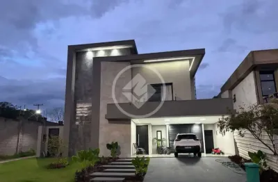 Lindíssima casa no condomínio belvedere 2, 3 suítes, 1 suíte master com closet, escritório, 2 lavabos, espaço gourmet magnífico, piscina, energia solar e mobiliado. codigo: 136369