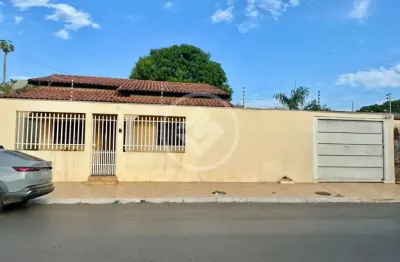 Casa com 3 quartos à venda na Júlio Domingos De Campos, Jardim dos Estados, Várzea Grande