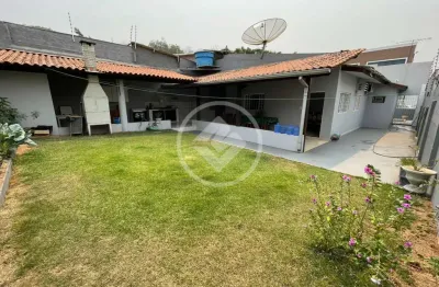 Vende-se casa - 360m² de área construída - 3 quartos sendo 1 suíte - bairro: boa esperança - cuiabá (mt) - valor r$ 700.000,00 codigo: 86107