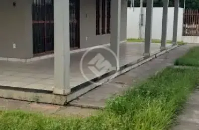 Vendo casa imponente, ampla e extremamente aconchegante, com 330 m² de área construída em um terreno de 780 m². codigo: 229283