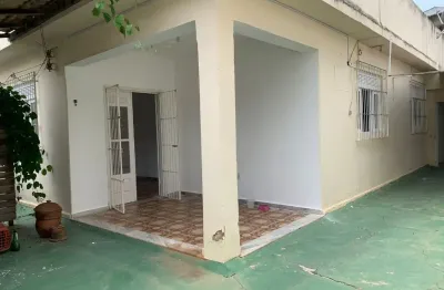 Vendo praia campista,  residencia toda terrea, 3 qtos, quintal, gar., macaé/rj