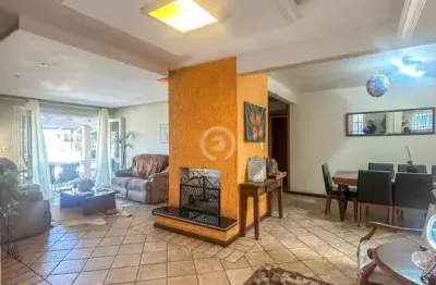 Casa à venda em novo hamburgo, ideal, com 4 quartos, com 390.2 m²