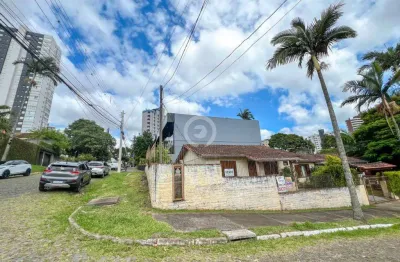 Terreno de esquina à venda em novo hamburgo no bairro jardim mauá, imóvel localizado a duas quadras da av. maurício cardoso, excelente para quem quer investir em prédios comerciais na região.