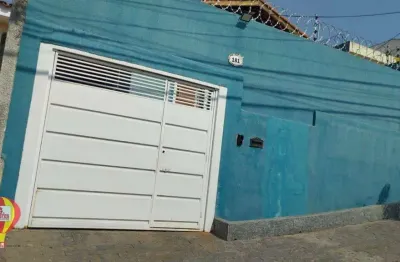 Casa com 2 quartos à venda na Rua Oswaldo Azevedo Sampaio, Vila Santa Terezinha, Sorocaba