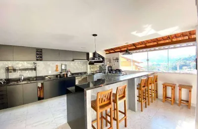 Casa com 4 dormitórios à venda, 220 m² por r$ 875.000,00 - araras - teresópolis/rj