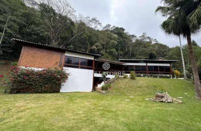 Casa com 5 dormitórios, 258 m² - venda por r$ 3.800.000,00 ou aluguel por r$ 14.990,60/mês - parque do imbui - teresópolis/rj