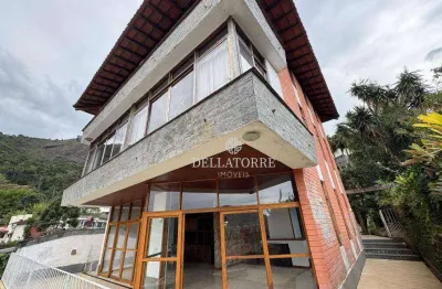 Casa para locação e venda, em Iucas, vista deslumbrante, 4 quartos, 1 suíte, varandas, piscina, garagem, 375 metros quadrados,  Teresópolis/RJ