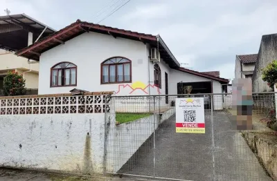 Casa com 2 quartos à venda no Petrópolis, Joinville 