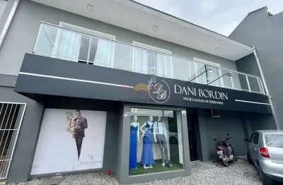 Casa comercial à venda no Itaum, Joinville 