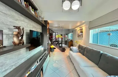 Casa com 3 quartos à venda no Petrópolis, Joinville 