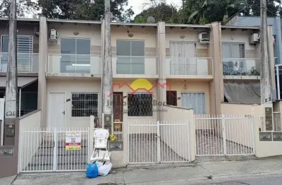 Casa com 2 quartos para alugar no Nova Brasília, Joinville 
